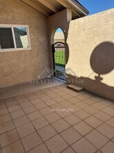 Building Photo - 852 N Stapley Dr