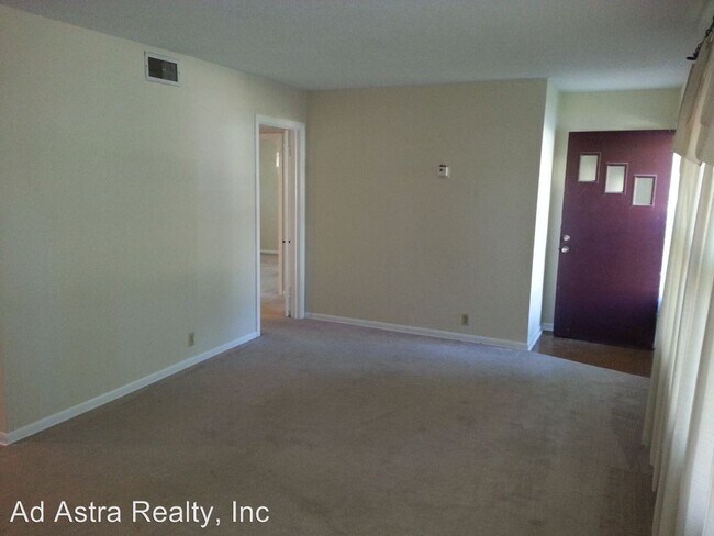 Building Photo - 3 br, 1 bath House - 424 N Walnut St