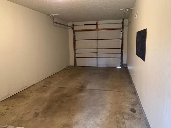 Building Photo - 4761 Sandy Lake Rd, Rootstown, OH 44272