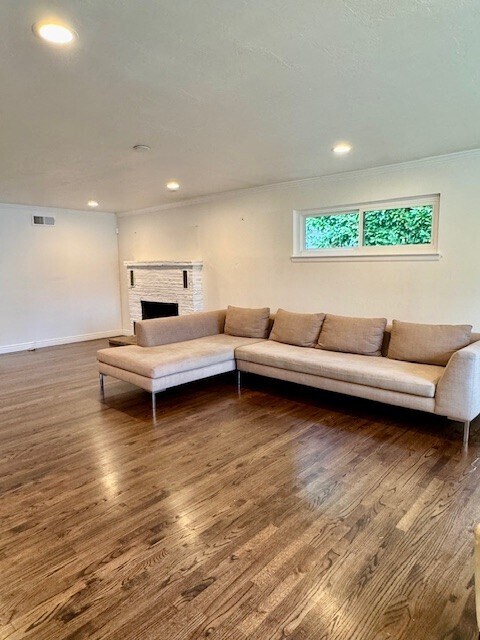 Foto del edificio - 80 Greenway Dr