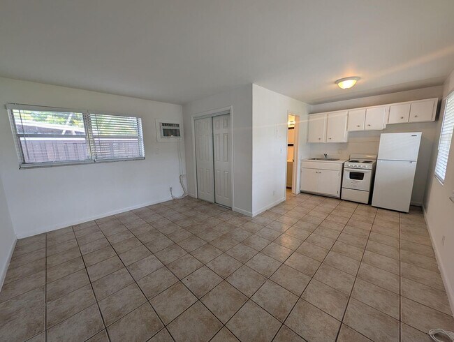 Foto del edificio - 140 NW 40th St