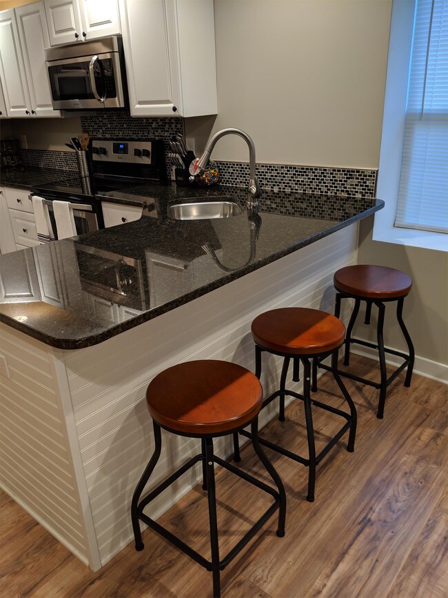 Foto del edificio - 710 N Franklin St