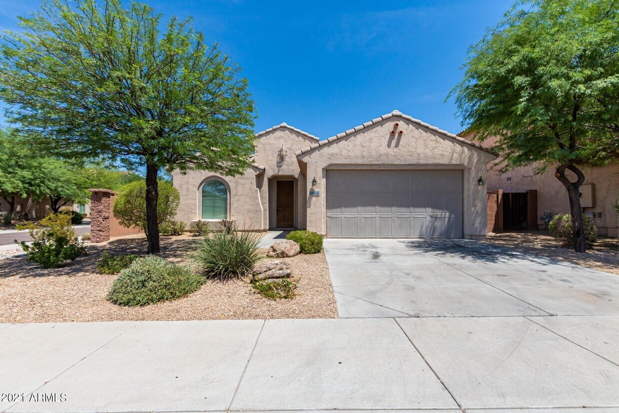 Foto principal - 9058 W Big Oak St