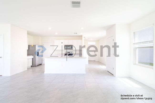 Building Photo - 5643 Hollingworth Trl