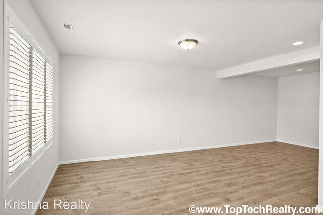Foto del edificio - 3 br, 2.5 bath House - 7358 NW Brugger Rd,