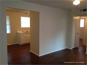 Building Photo - 746 Martindale Rd