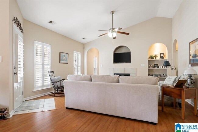 Foto del edificio - 5258 Cottage Ln