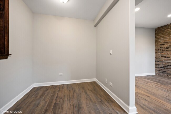 Building Photo - 3428 N Damen Ave.