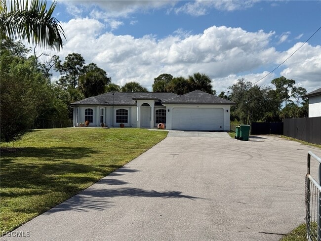 Foto del edificio - 3335 Everglades Blvd S