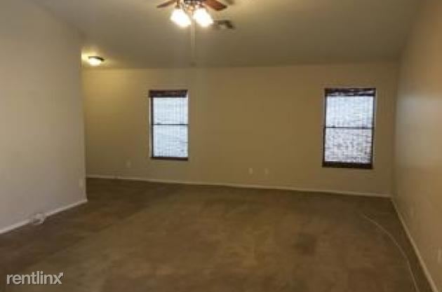 Building Photo - 4 br, 2 bath House - 12801 W Valentine Ave