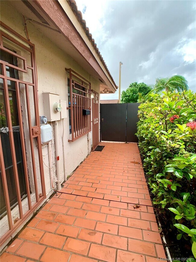 Foto del edificio - 15529 SW 69th Terrace