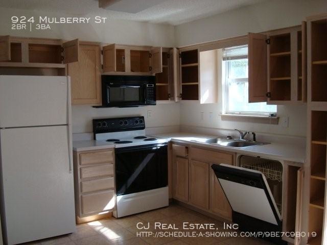 Building Photo - 924 Mulberry St
