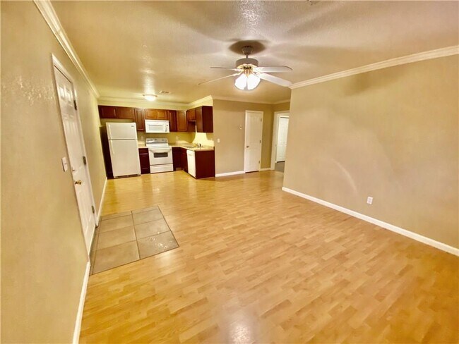 Foto del edificio - 610 Whitney Ave