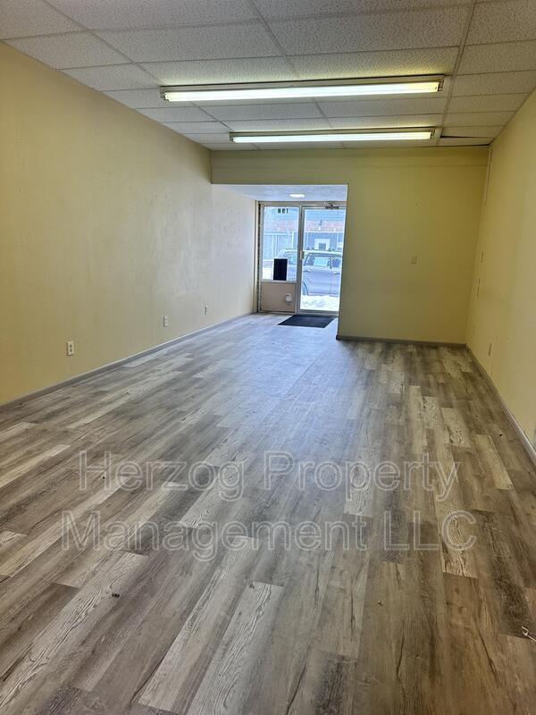 Building Photo - 109 N Cascade St