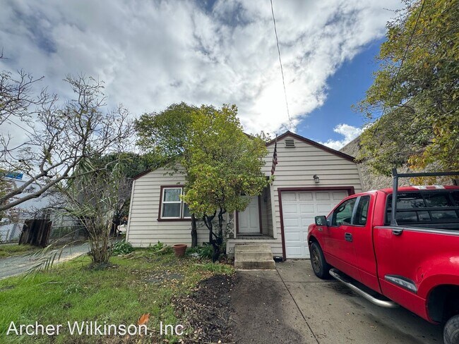 Building Photo - 5 br, 2 bath House - 753 Woodbridge Street