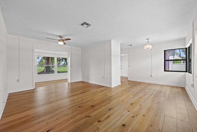 Foto del edificio - 1442 Olmeda Way