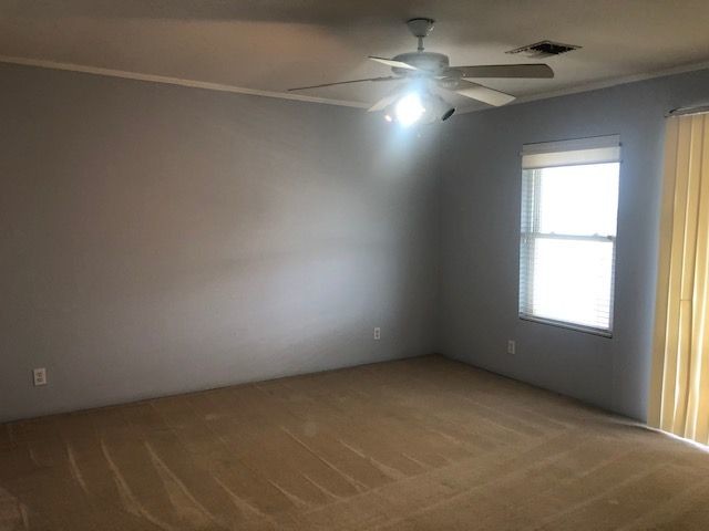 Foto del edificio - 503 Oak Knoll