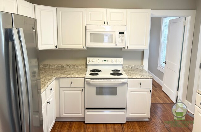 Foto del edificio - 305 Perry Rd