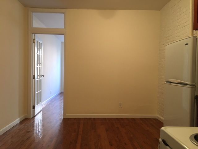 Foto del edificio - 308 E 6th St