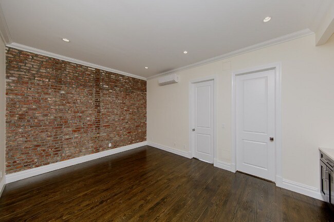 Building Photo - 375 State St