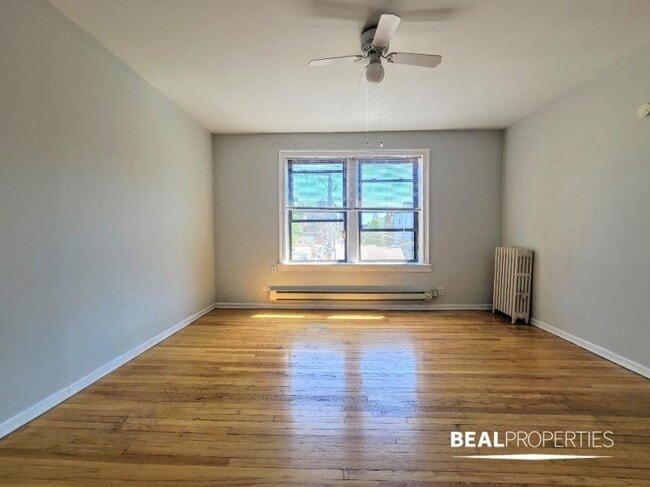 Building Photo - 0 bedroom in CHICAGO IL 60657