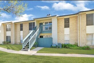 Building Photo - 250 El Dorado Blvd