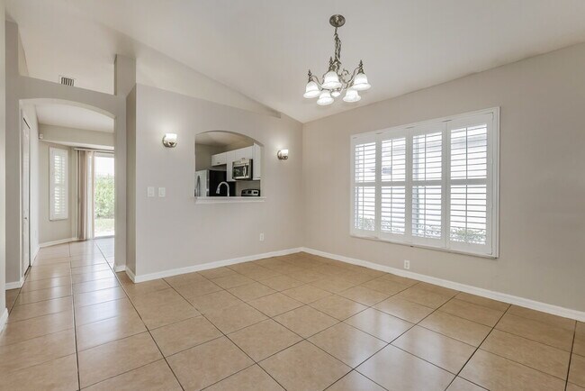 Foto del edificio - 2614 Lansbury Pl