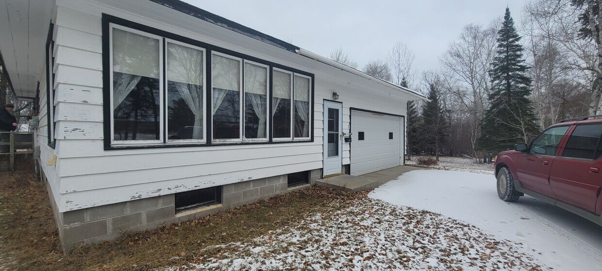 4113 Irvine Ave NW, Bemidji, MN 56601 House Rental in Bemidji, MN