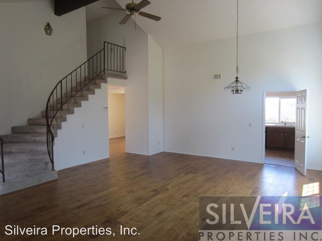 Building Photo - 1886 Sequoia Dr