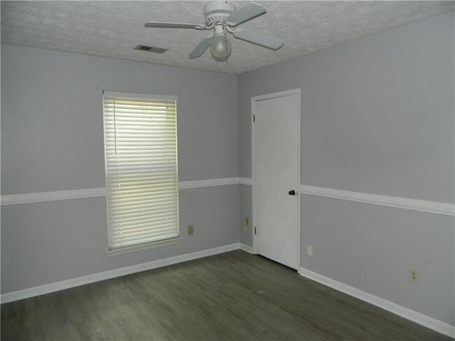 Building Photo - 4369 Buckingham Pl