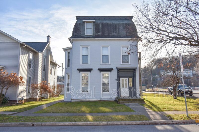 432 W Church St Unit 1, Lock Haven, PA 17745 Condo for Rent in Lock