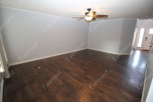Building Photo - 1604 S Kalanchoe Ave W