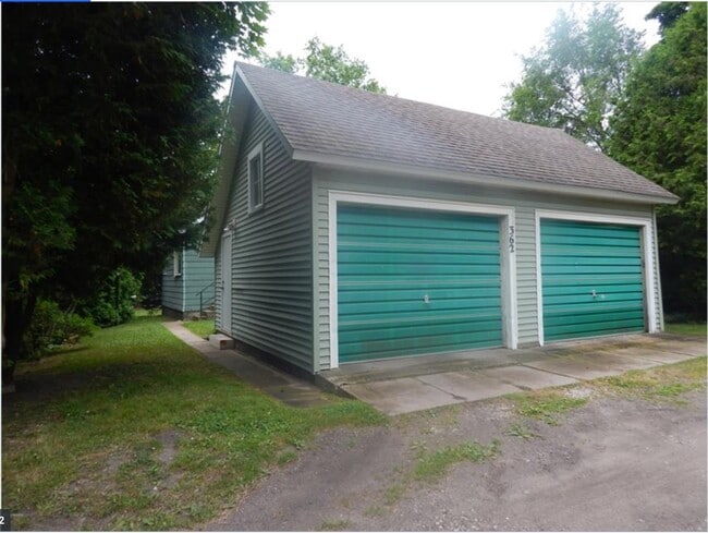 Building Photo - 362 3rd St