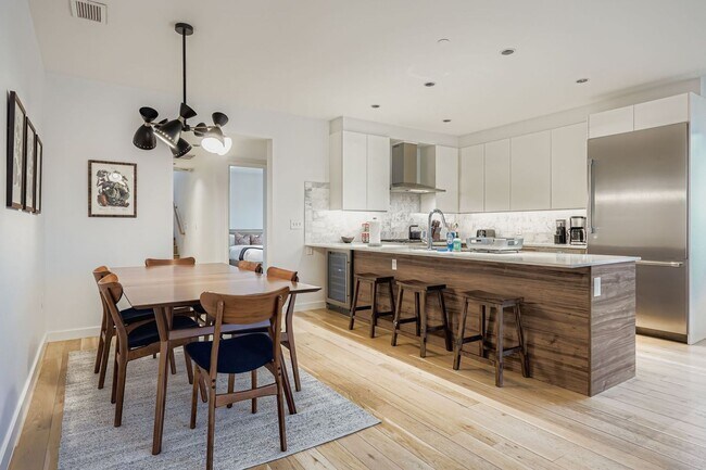 Foto del edificio - Luxury Flatirons View Retreat w/ Rooftop Deck