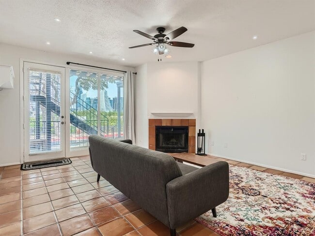 Foto del edificio - 1501 Barton Springs Rd