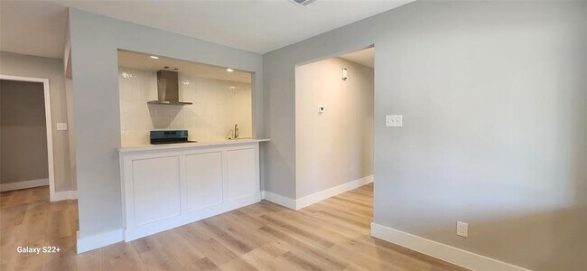 Foto del edificio - 802 Nashua St