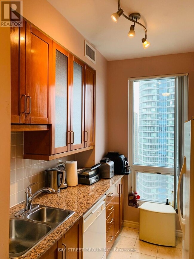 Building Photo - 60 Byng Ave