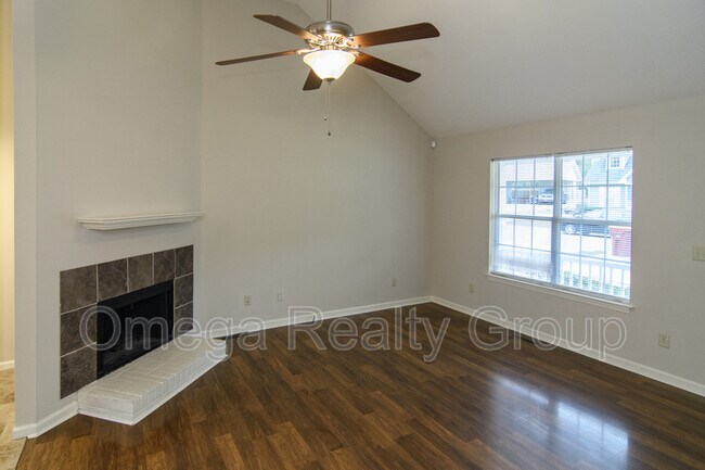 Building Photo - 6742 Crossbrook Ln