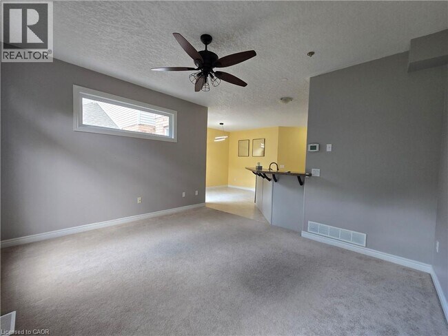 Building Photo - 555 Grasslands Ct