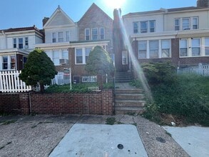 Building Photo - 7237 Glenloch St