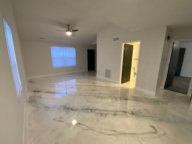 Building Photo - 3572 Prescott Dr