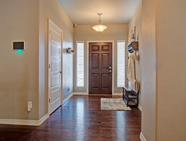 Building Photo - Lovely Ranch home in Cordera!
