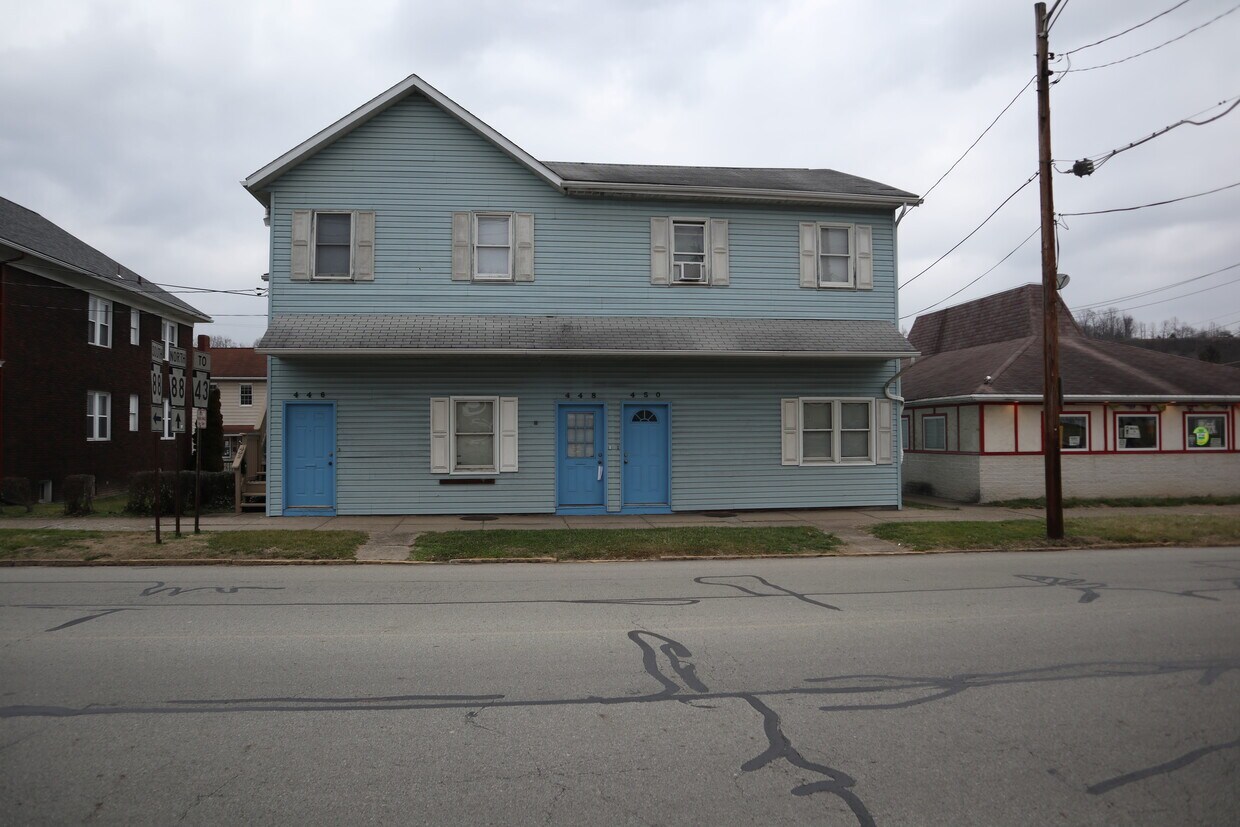 446 3rd St Unit 446, California, PA 15419 Apartments in California