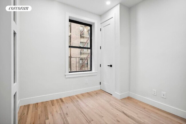 Foto del edificio - 206 W 96th St