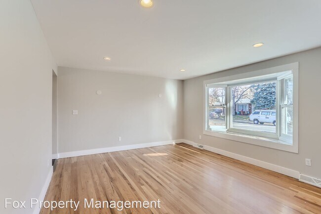 Foto del edificio - 5 br, 2 bath House - 3135 Fremont Street