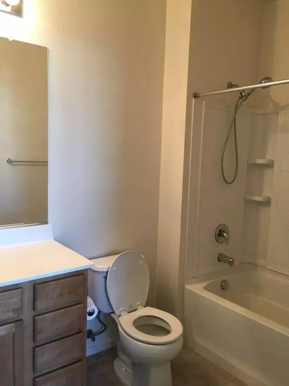 Building Photo - 209 Elworthy Ranch Cir