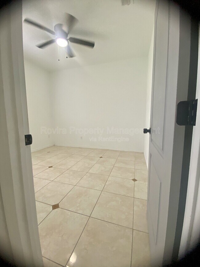 Foto del edificio - 1690 Big Oak Ln