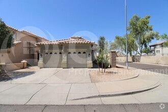 Building Photo - 10504 W Coronado Rd