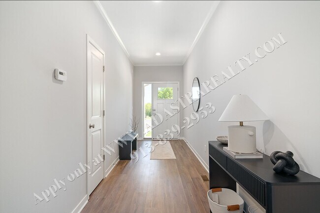 Building Photo - 1089 N Findley St