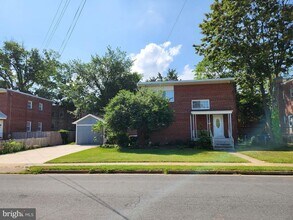 Building Photo - 3212 13th Rd S